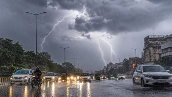 मौसम लेगा यूर्टन! दिल्ली-NCR समेत 16 से अधिक राज्यों में आंधी-तूफान और तेज बारिश का IMD  अलर्ट जारी 