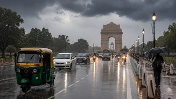 यूपी-दिल्ली में बदला मौसम का मिजाज! IMD ने 16 से अधिक राज्यों में किया बारिश का येलो अलर्ट जारी..